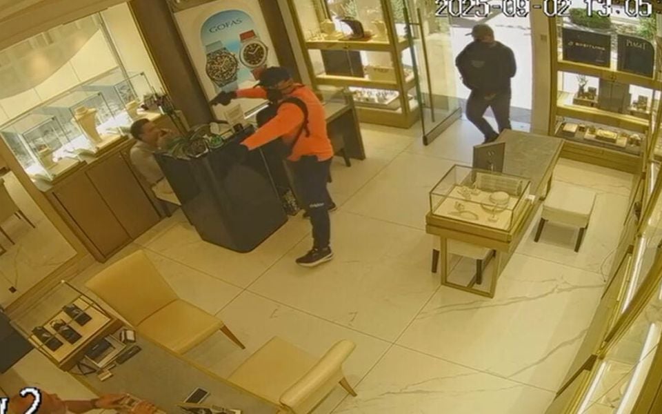 Greece awaits extradition of Pink Panther suspects