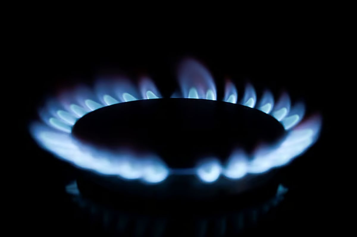 Gas supply crunch persists, households pushed to costly alternatives