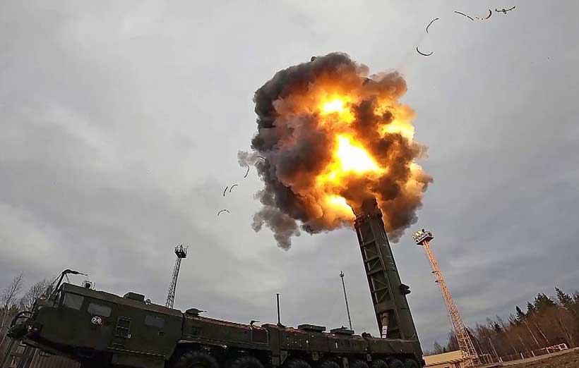 Do not Forget that the War in Ukraine is under Overlapping Nuclear Umbrellas