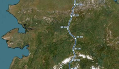 Alaska%20topographic%20map%20with%20the%20Alaska%20LNG%20pipeline%20route%20in%20blue%2E