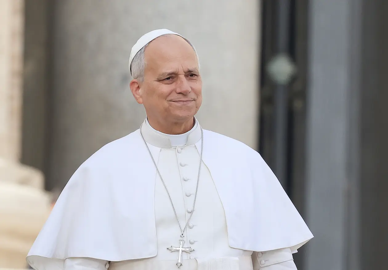Pope Leo cautions against ‘substitutes for happiness’ in Angelus