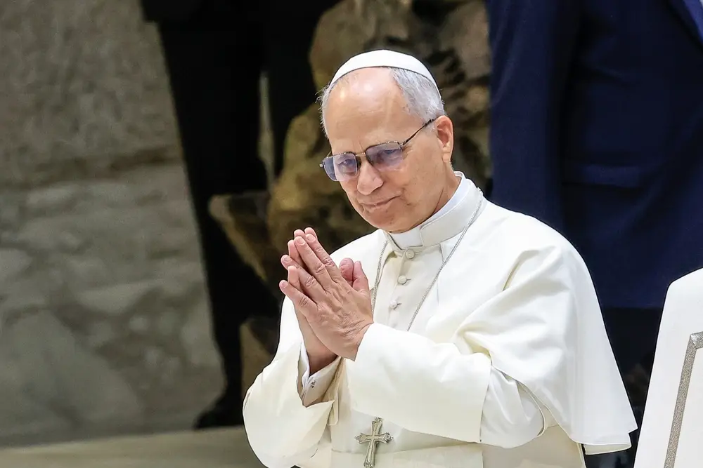Pope Leo addresses prelates of Roman Rota, encourages justice and charity 