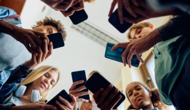 Czechia likely to ban phones in schools during breaks, following Slovak model