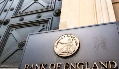 UK Lawmakers Launch Stablecoin Probe as Bank of England Warns of Financial Risks