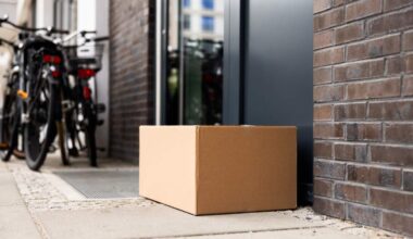 Parcels left on doorstep are seller’s responsibility, says consumer lobby