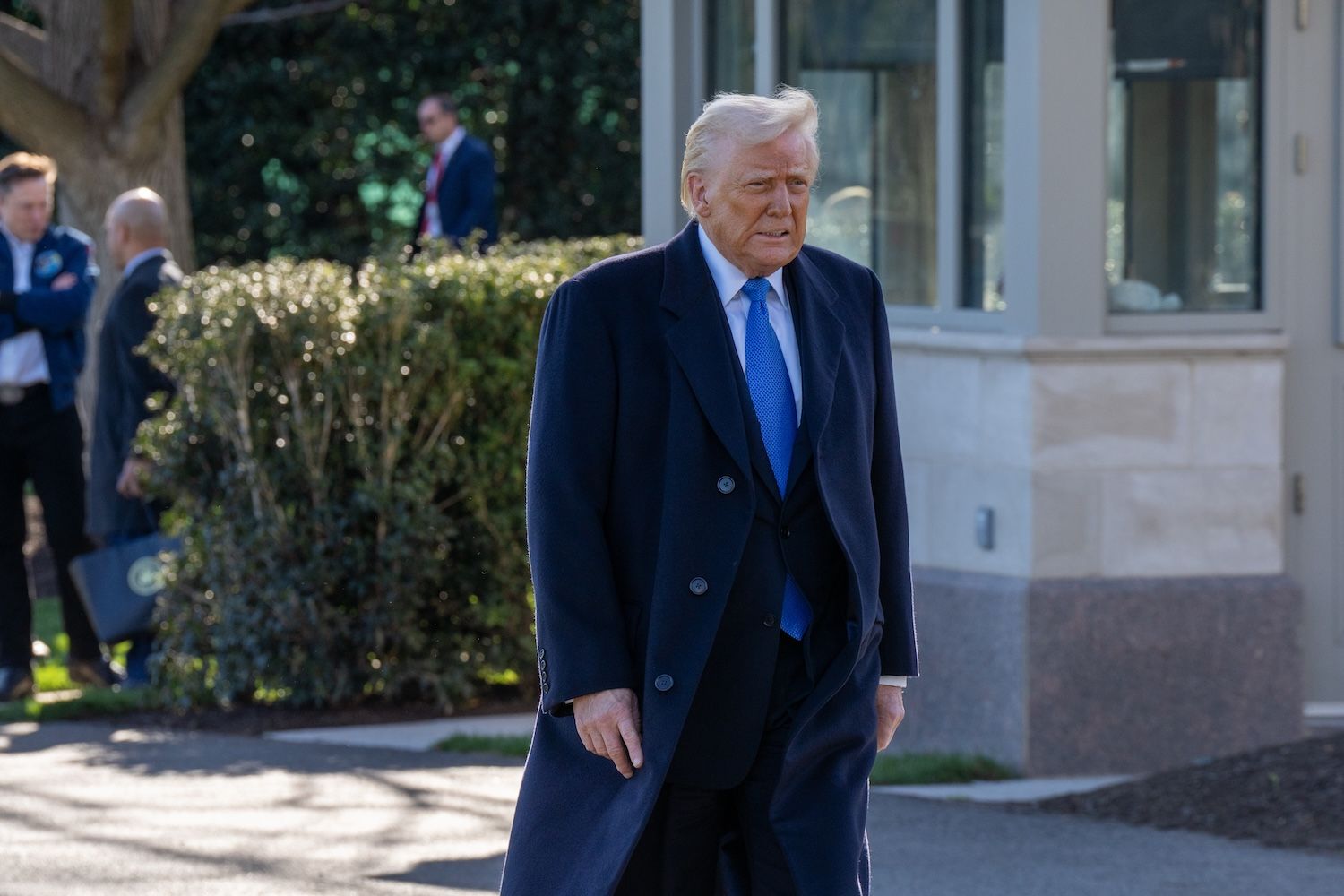 Can Bitcoin Weather Another Trade War? Price Stays Flat Amid Greenland Dispute