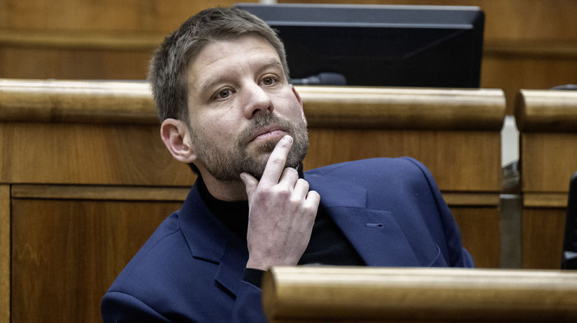 Šimečka: Fico na samite EÚ ukázal, prečo je Slovensko čoraz viac izolované. PS kritizuje aj bývanie - Domáce - Správy