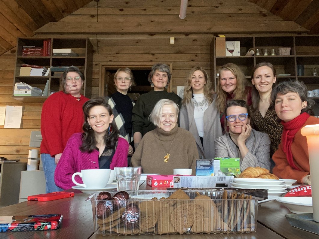 Foto no pirmās rakstnieču tik&scaron;anās Lipkes muzejā