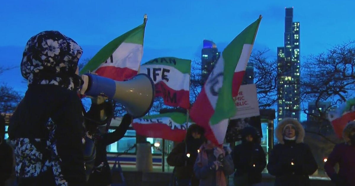 Chicago's Iranian community held protests in frigid temps, calling for end to regime in Iran