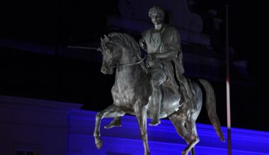 Polska historia jest pełna czarnych kart. To książka dla każdego obywatela RP!