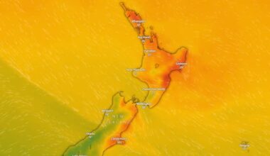Fresh heat alerts issued as Australian heatwave crosses Tasman