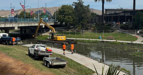 Is Swampy the digger walking on water? Nope, that's silt built up