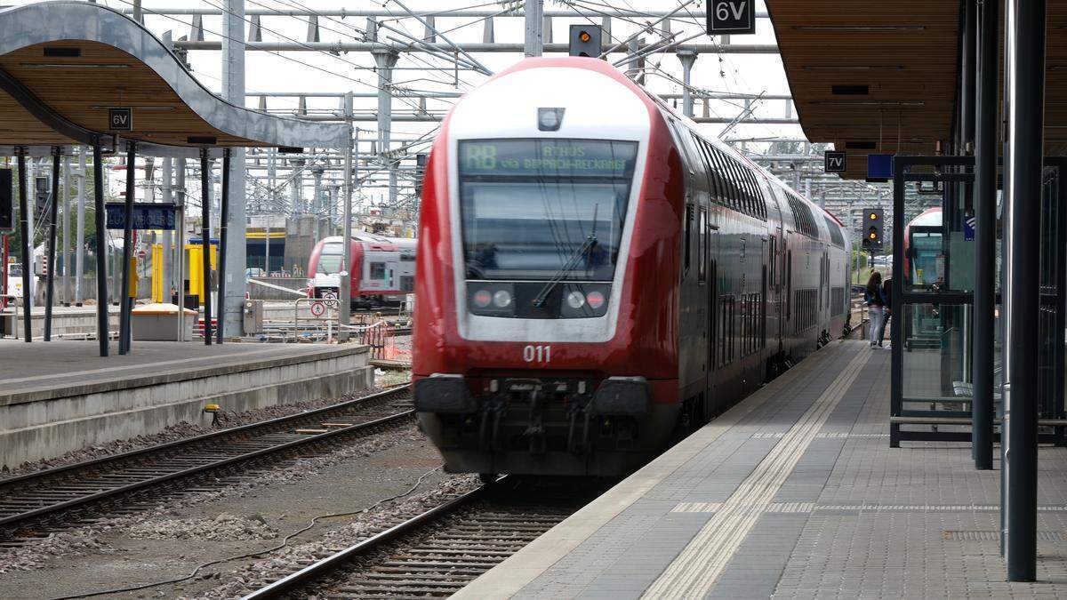 L’État luxembourgeois détient 94% des CFL. Pourquoi pas la totalité? On vous explique.