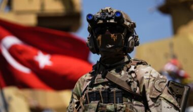 Turkish Underwater Offense (SAT) and Underwater Defense Group (SAS) Commands perform a demonstration at Istanbul Shipyard Command in Istanbul, Türkiye, on Augç 31, 2025. (AA Photo)