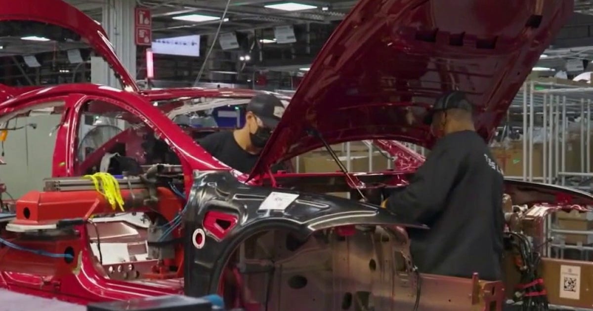 U.S. tariffs mostly paid by American importers and consumers, report suggests