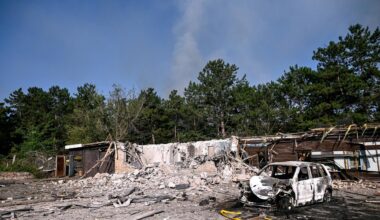 Ein Gebäude, das durch einen Luftangriff russischer Streitkräfte in der Region Saporischschja zerstört wurde.