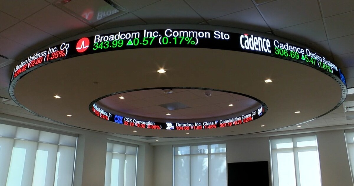 FSU hosts a ribbon cutting ceremony for their new Center for Business Excellence