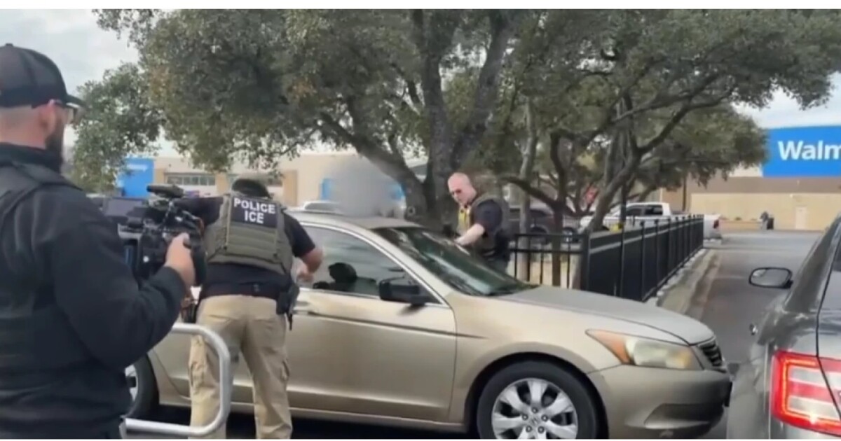 Texas Gov. Abbott says people obstructing immigration enforcement should be arrested