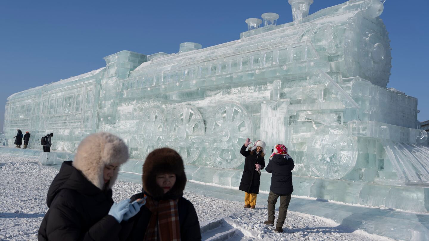Photos show Harbin ice festival in northern China