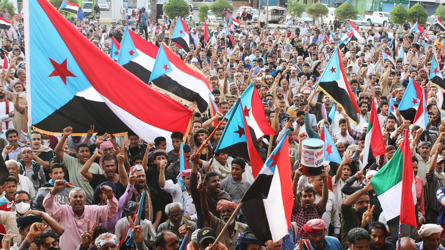 Yemen’s separatists announce a constitution for independent south