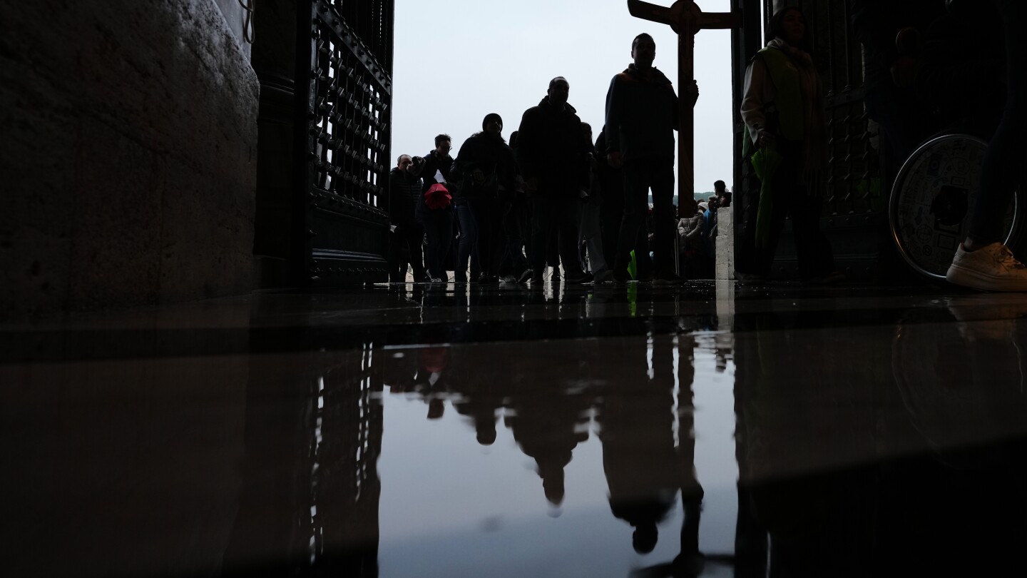 Vatican claims a Holy Year success with 33 million pilgrims