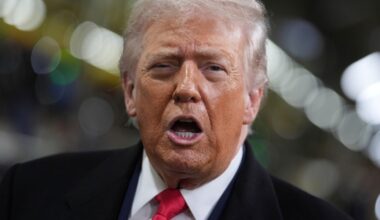 Live updates: Trump visits Detroit to promote manufacturing at Ford factory