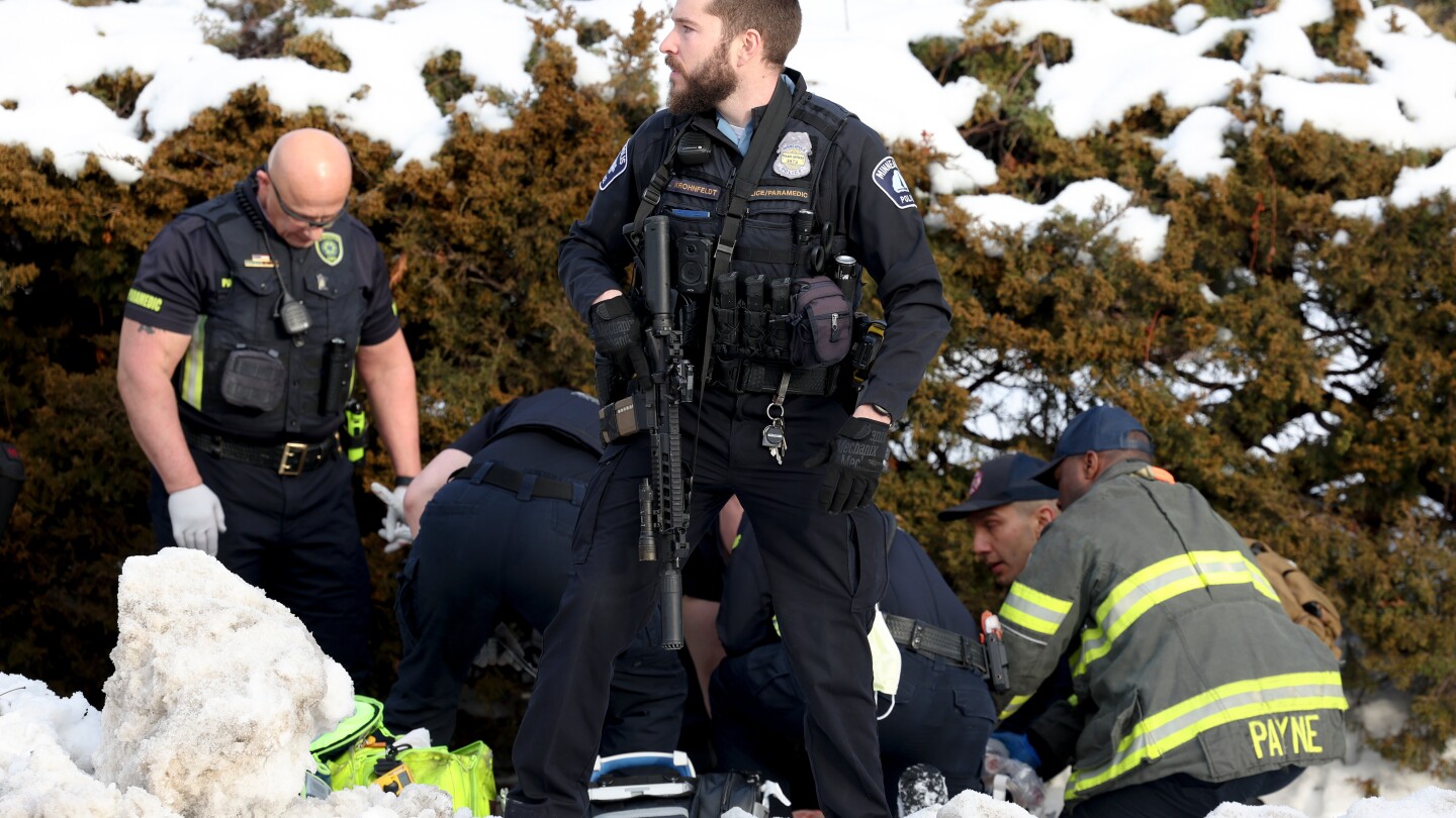 ICE officer kills a Minneapolis woman during the latest immigration crackdown