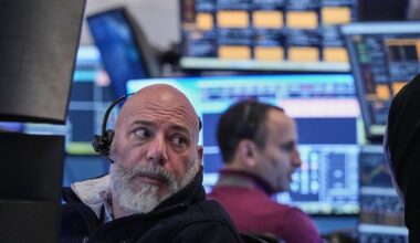 Wall Street slumps and Europe stocks sink as Trump threatens tariffs on 8 NATO members