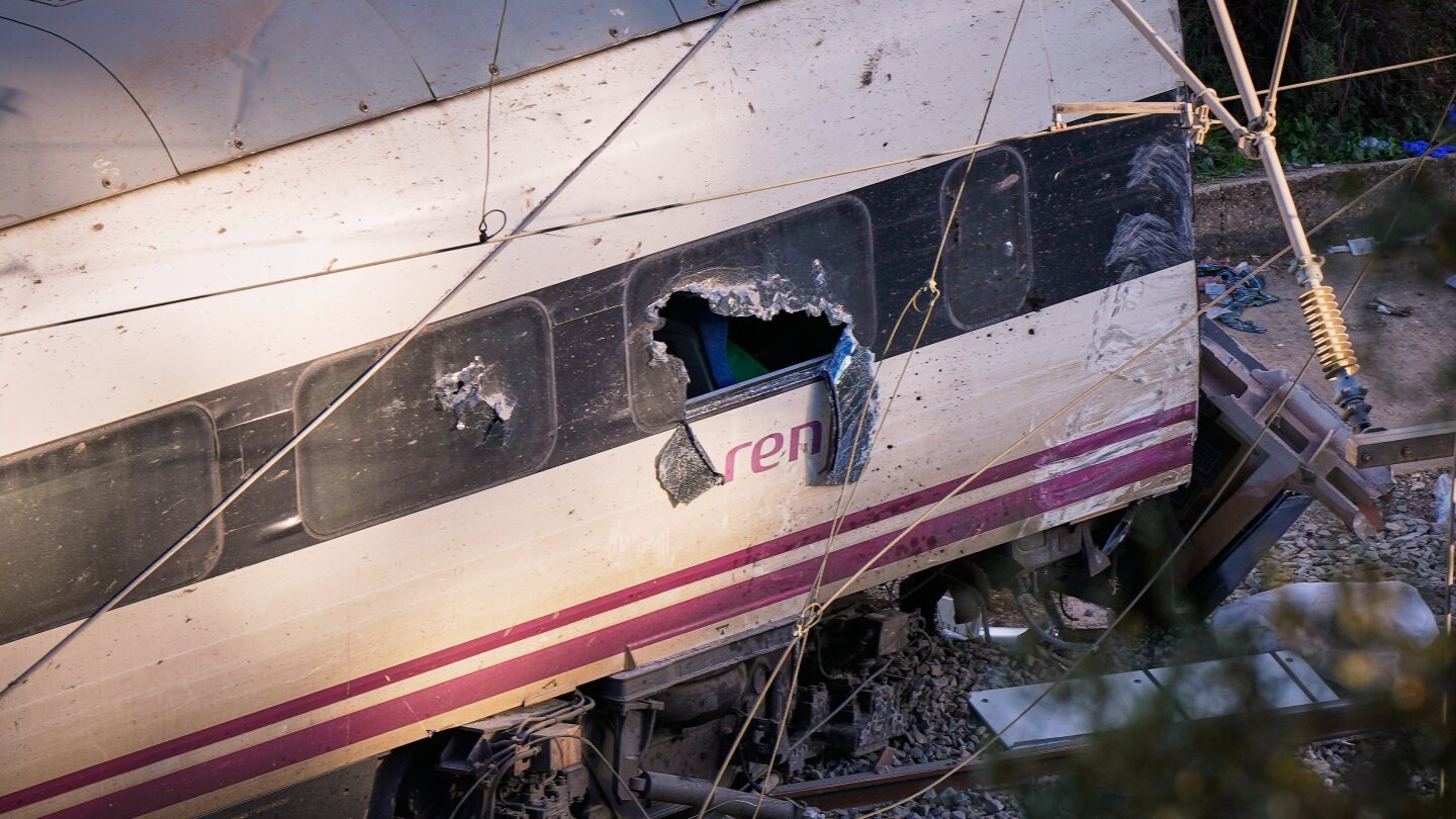 Barcelona commuter train crashes, 2 days after deadly train collision in Spain