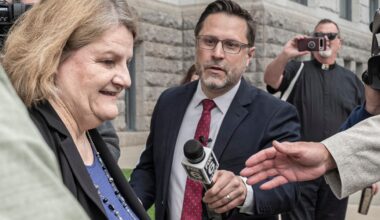 Wisconsin judge convicted of obstructing the arrest of a Mexican immigrant resigns