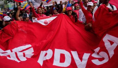 Venezuelan lawmakers vote to ease state grip on oil, abandoning a key socialist tenet