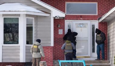 Doctors in Minnesota decry fear and chaos amid Trump administration's immigration crackdown