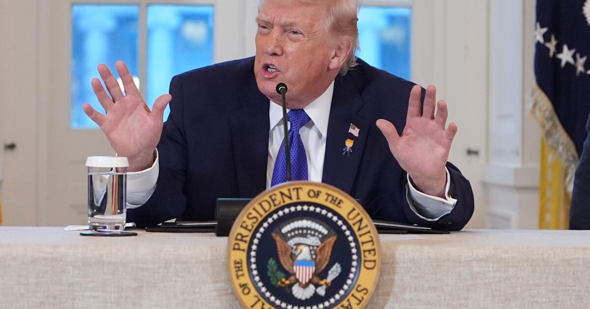 Trump's impeachments now omitted from his Smithsonian portrait display