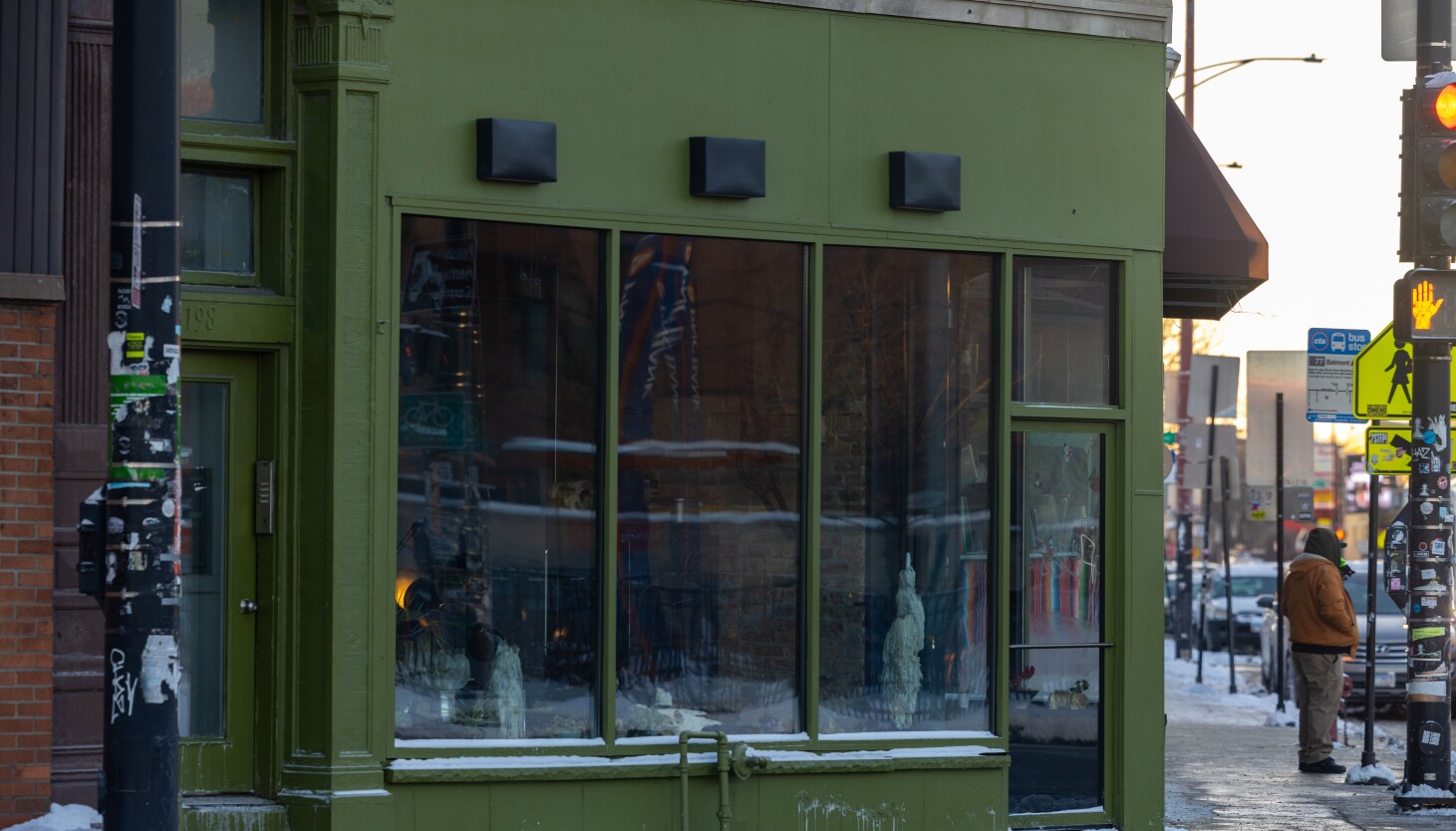 Warlord eatery owner accused of sharing sexual images of co-worker released from monitoring for Japan trip