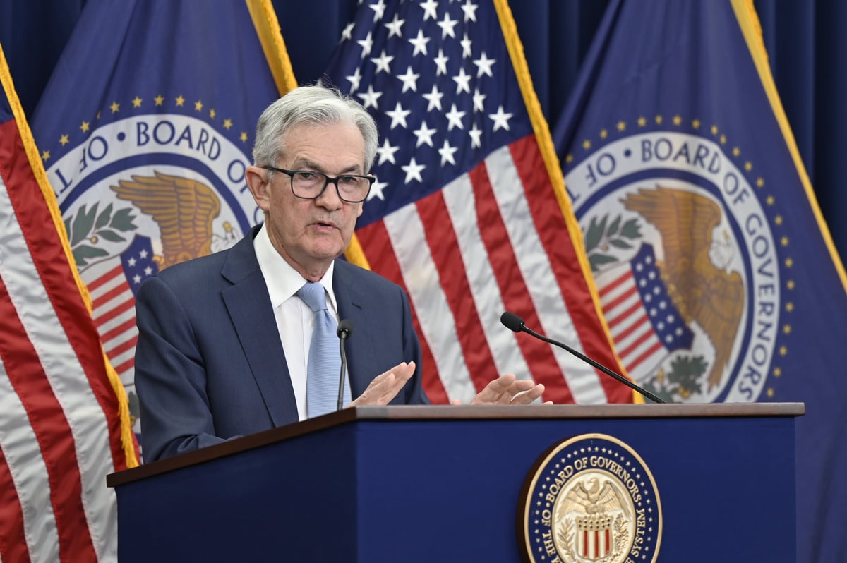 Federal Reserve Chairman Jerome Powell speaks at an FOMC event.