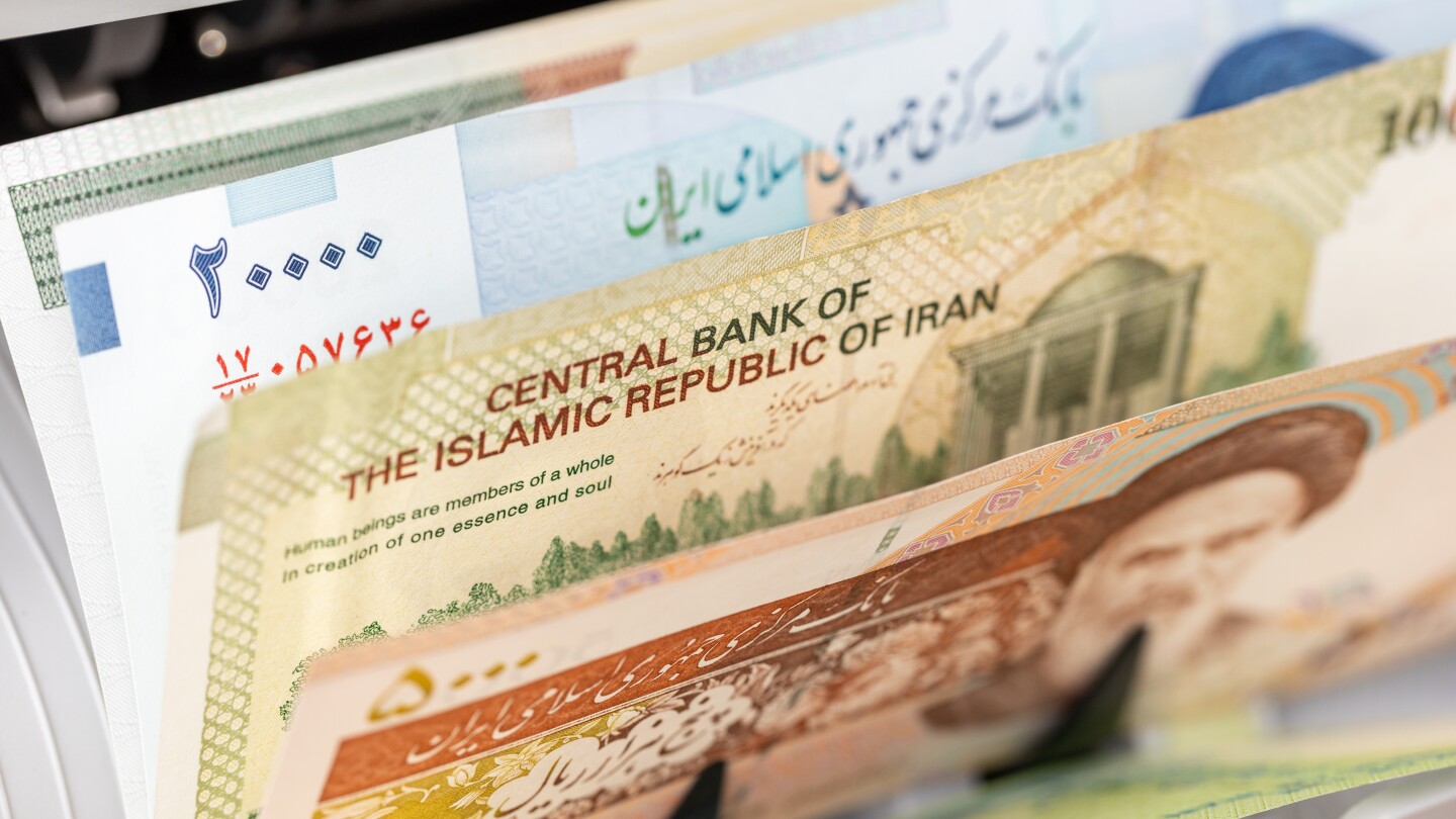 Why Iran’s Economy Is Irreparable Under the Islamic Republic