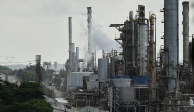 Oil stocks sharply higher after US action in Venezuela