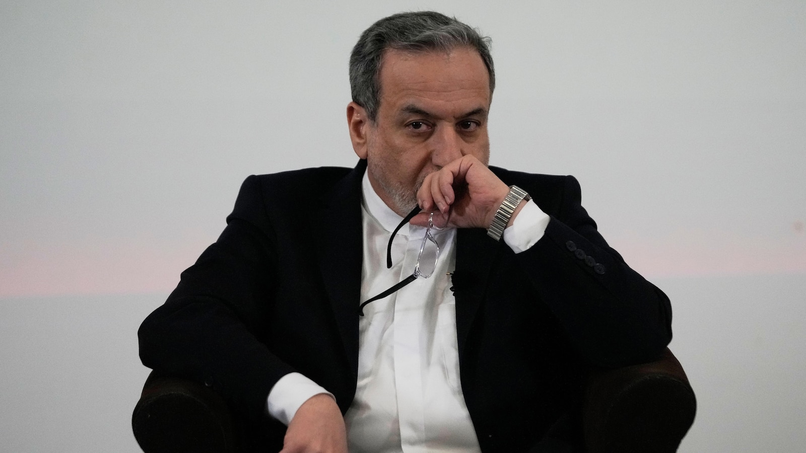 Iran's top diplomat issues most direct threat yet to US as crackdown over protests squeezes nation