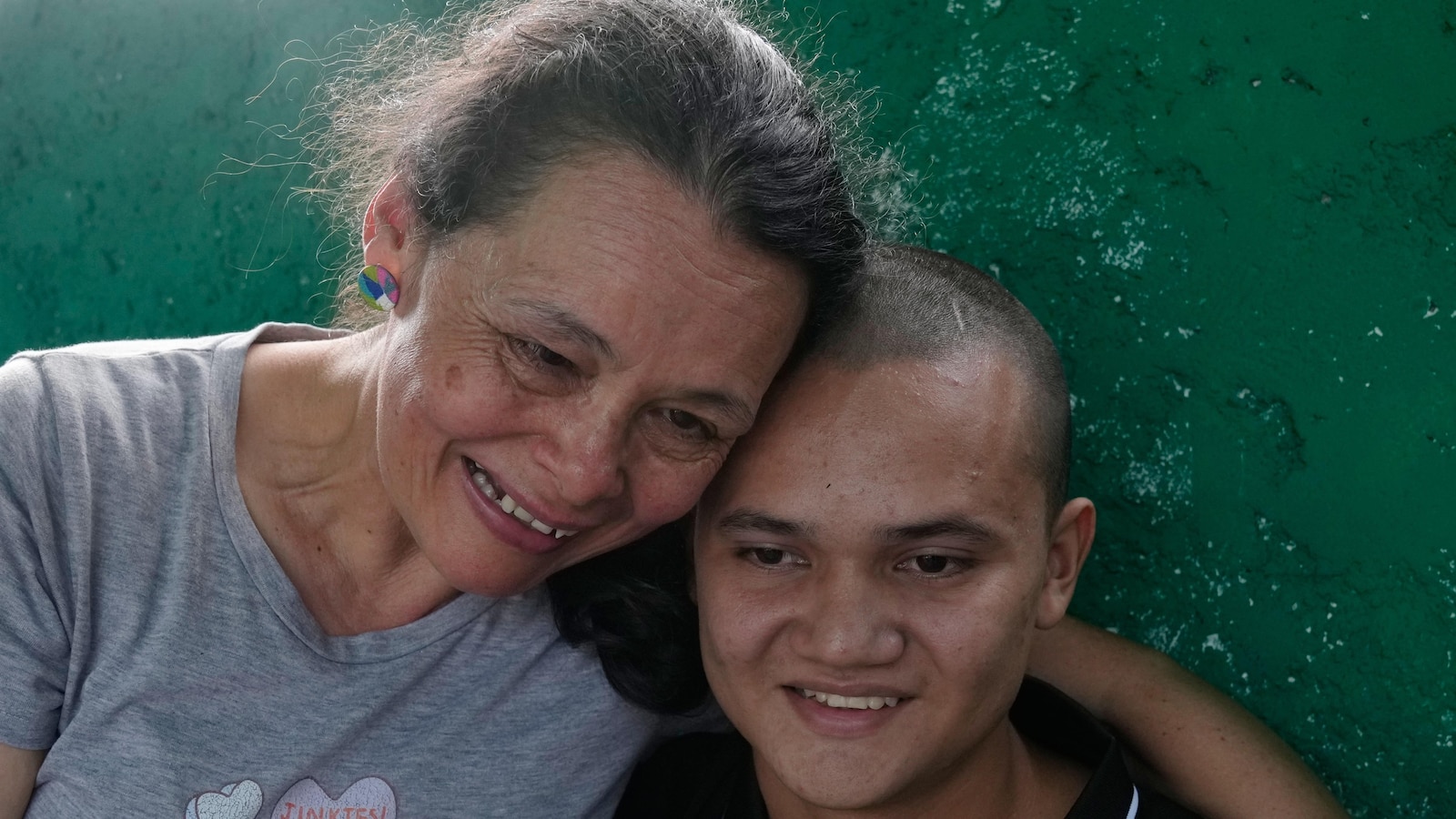 Slow-moving prisoner releases in Venezuela enter 3rd day after government announces goodwill effort