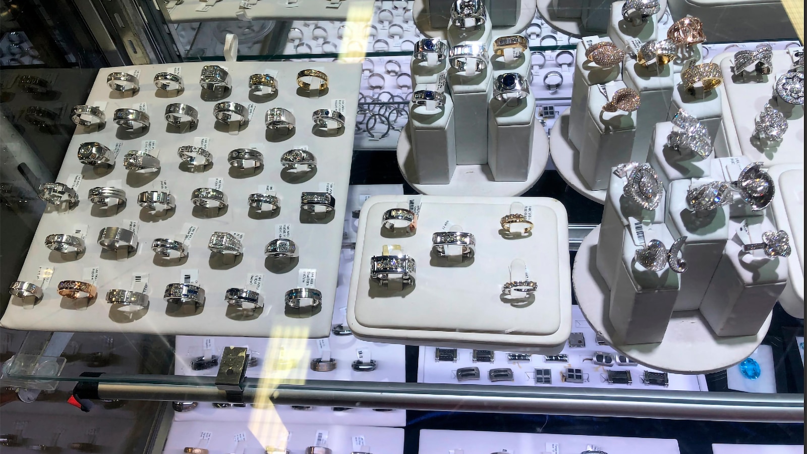 Immigration officials allow suspect in $100M jewelry heist to self deport, avoiding trial