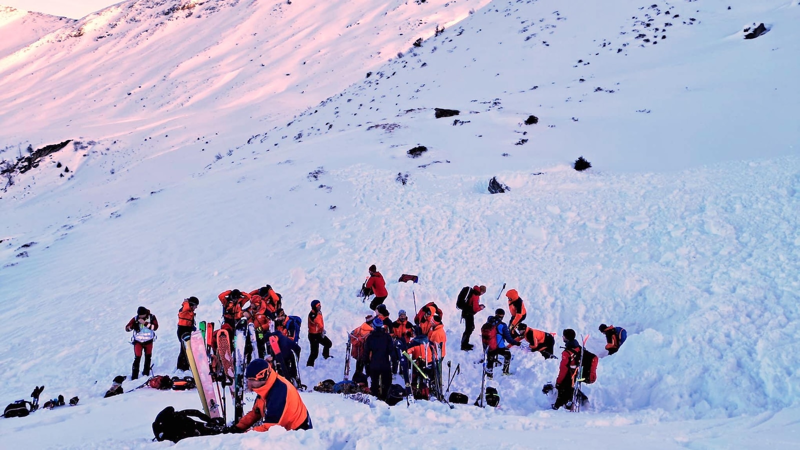 5 skiers killed in a pair of avalanches in Austria