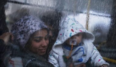 Displaced Aleppo residents return home after days of intense clashes