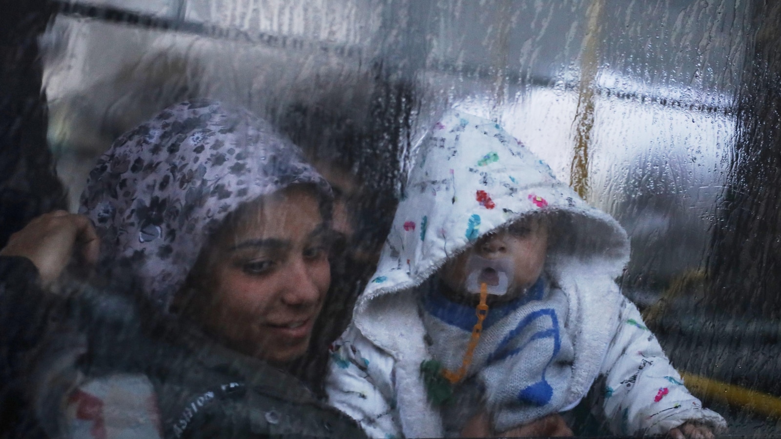 Displaced Aleppo residents return home after days of intense clashes