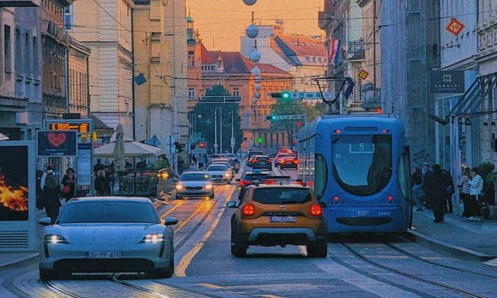 Croatia to introduce mandatory emergency brake lights on new cars in 2026