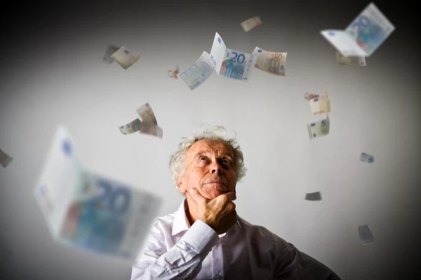 Money here and now? In Latvia, signatures are being collected for access to second-level pension savings