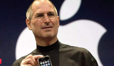 Quote of the day by Steve Jobs: ‘Innovation distinguishes between a…’