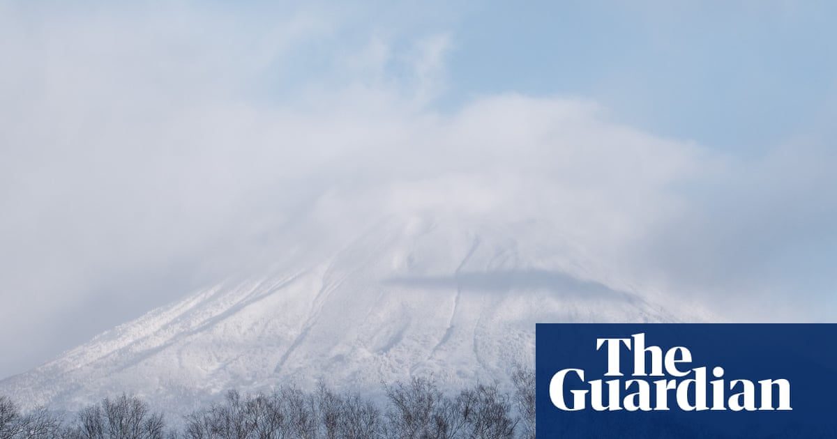 Australian man dies skiing in Japan days after Queensland snowboarder killed in ski lift accident | Japan