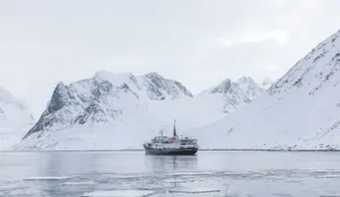 Hurtigruten’s Grand Nordic Invitation to Arctic Splendour
