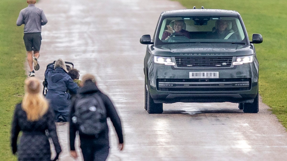 How photos of smiling Andrew ended the ‘siege of Royal Lodge’