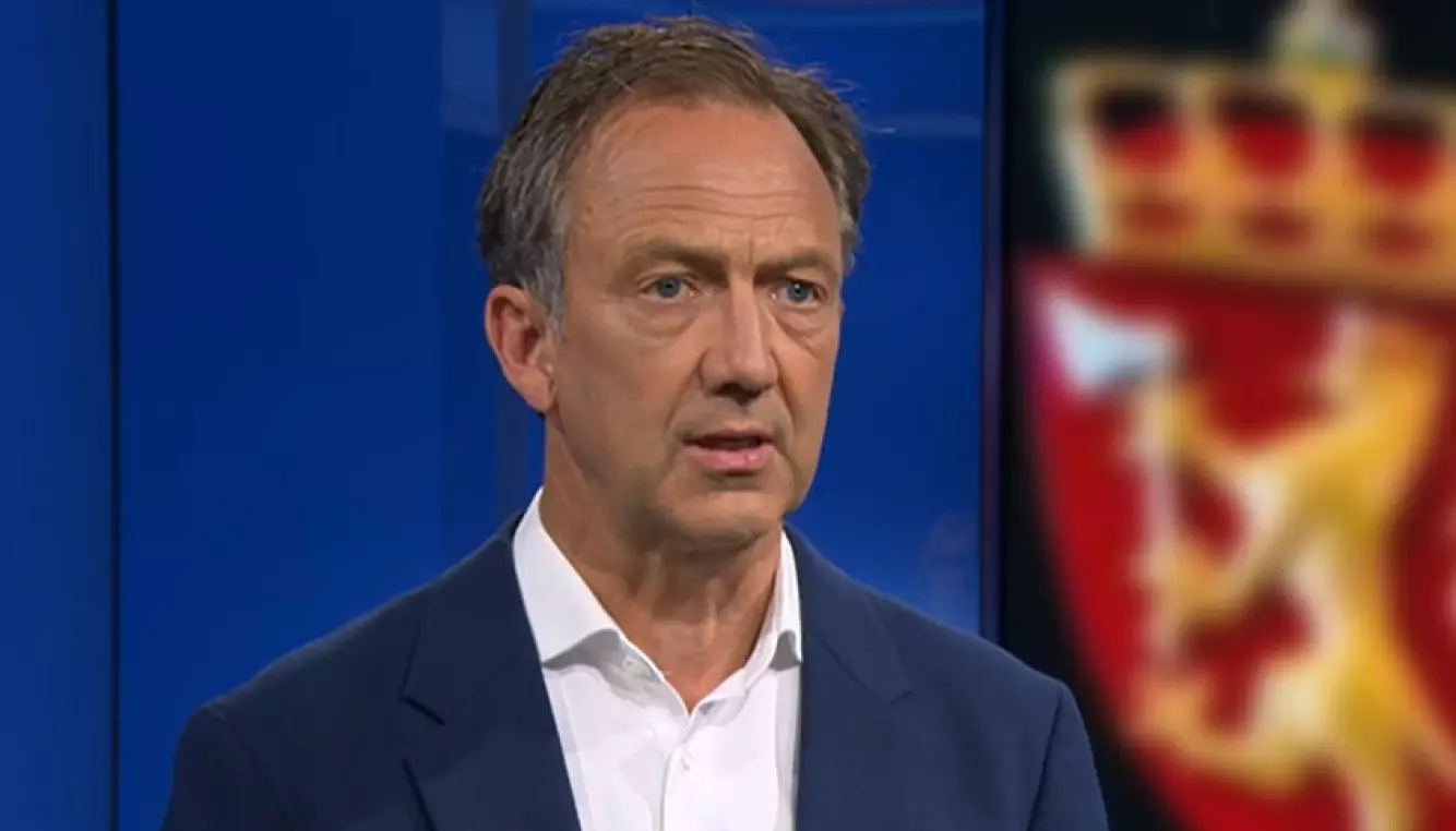 NRK-KOMMENTATOR: Jan Petter Saltvedt følger OL med et politisk og idrettslig perspektiv. Foto: NRK